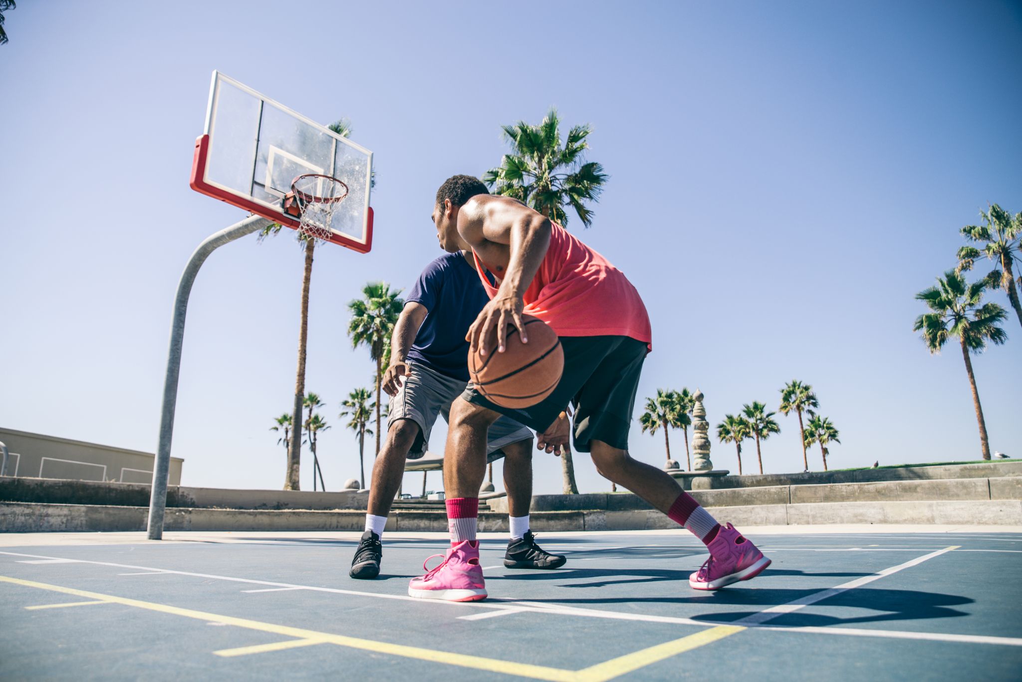 Don t play basketball. Баскетбол Сток. Баскетболисты утомление. Ловкость в баскетболе. Баскетбол на свежем воздухе.